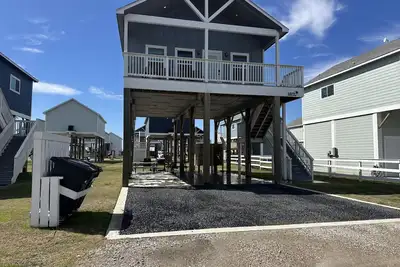 Cozy Seaside Cottage Escape