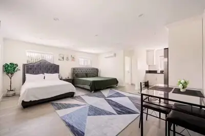 Image de ৎ୭Prime new beautiful studio in burbankৎ୭