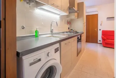 Image de Two-room apartment with terrace in the fair area of Verona