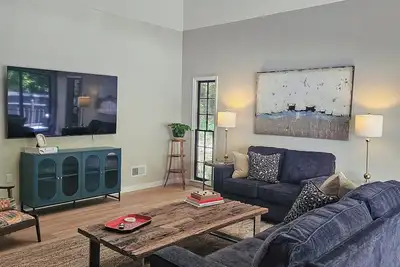 Image de Three private master bedrooms located minutes from Gsu campus