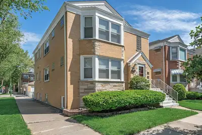 Image de Peaceful Oasis - Captivating Six-Bedroom Escape