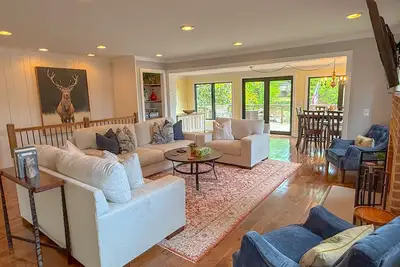 Image de Dream vac-stay-cation! 1 acre, Waterfront, pets welcome & more!