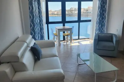 Image de Seafront apartment in welcoming Marsaskala with fully Ac, WiFi. Sleep up to 6!