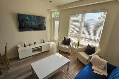 Image de Immaculate 2 bedroom townhouse available in Toronto!