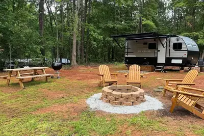 Image de Serene caravan with Ac in Sparta - Perfect for a private and peaceful getaway