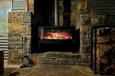 Image de Cosy water view cabin in amongst the pristene wilderness of Central Highlands