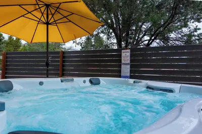 Image de 2br Sedona Home • Swim Spa • Hot Tub • King Beds