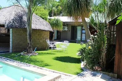 Image de 3 bedroom pool house in the heart of polokwane
