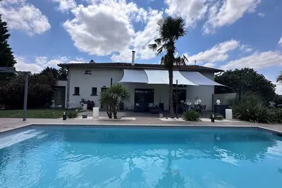 Image de Ancienne Toulousaine rénovée en villa haut de gamme à 30 mn de Toulouse.