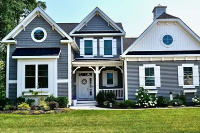 Image de Coastal Club Beach House w/ Resort Style Amenities, w/ 3 Br Suites, *Pet