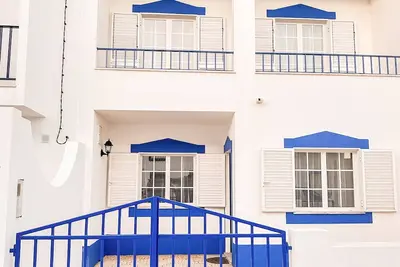 Image de Moradia na Costa Vicentinha e Alentejana em Frente à Praia