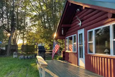 Image de Newly renovated cabin at Madawaska Lake!