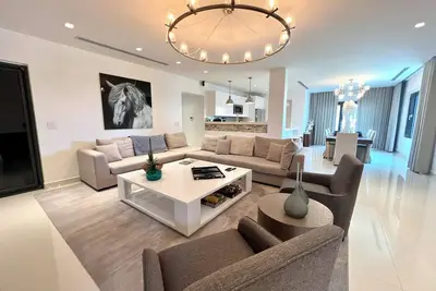 Image de Luxurious Condo 2br/2bth with 2 Private Balconies