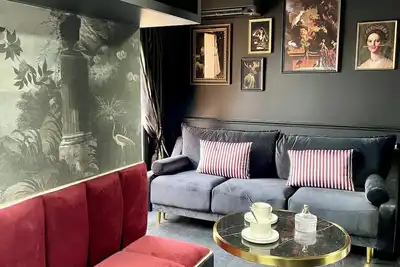 Image de L’Atemporel - Mêlant élégance et sensualité.