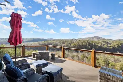 Image de Bearfoot Breakaway Cabin sunsets. 4 bedrooms 3 baths with Firepit and Fast Wifi