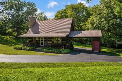 Image de Creekside Cozy Cabin:Minutes to Utk, Dtwn Knox & M’ville, Marina, & Tys airport