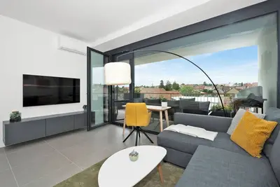 Image de New Apartment with a Terrace, Ac, Free Parking & Netflix