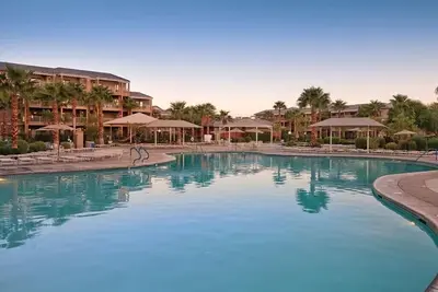 Image de 4/18-4/21 2025 Coachella Music Festival at Wyndham Indio Resort