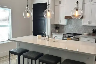 Image de charming 3-bedroom home near sloan park/chicago cubs & light rail