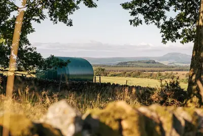 Image de Luxury glamping pods with stunning views of the Scottish Highlands.