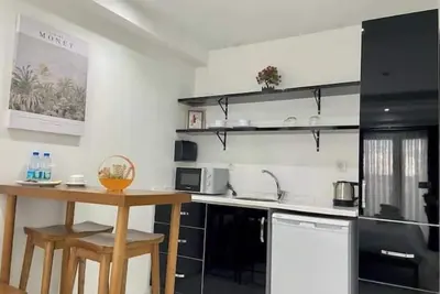 Image de Nostalgia Home [502] With balcony central location