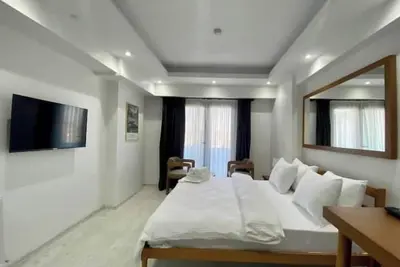 Image de Nostalgia Home [302] With Balcony Central Location