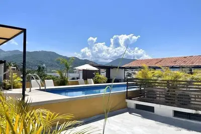 Image de Fantastic Location, Pool and Wifi 3 blocks to the ?