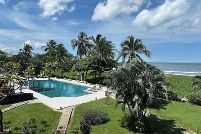 Image de Beachfront Ocean View 2-bedroom condo in Playa Junquillal with WiFi, Ac