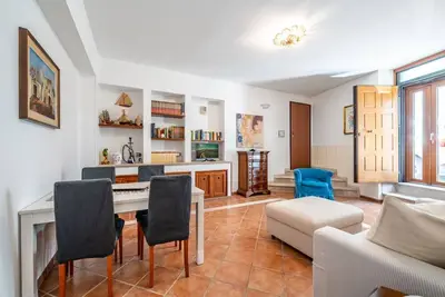 Image de Ostuni's Corner by Rentbeat