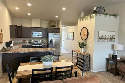 Image de Brand New Luxury Townhouse Getaway in Lewiston, Idaho!