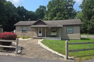 Image de Swallow Falls Cabin 3 | Quaint 2br Cabin w/ Fireplace