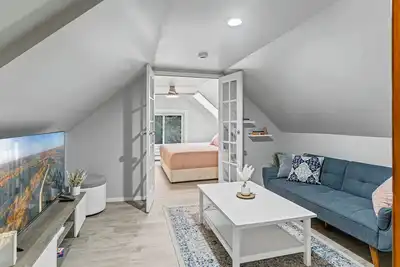 Image de Serenity suite 1-bedroom house, Ac, WiFi, minutes from Minneapolis, pet friendly