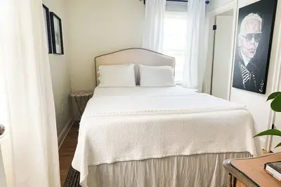 Image de Just a 5 minute walk to the square. Enjoy Oxford’s finest!