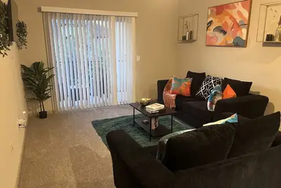 Image de Mid-rise Haven in the Heart of Downtown And Midtown