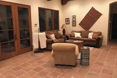 Image de Peaceful spacious Spanish style Casita in Wine Country