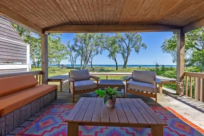 Image de Bohemian Luxury 8-Bedroom 5 Bath Beach House By National Park