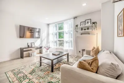 Image de The Village Vista︱King bed︱Heart of the City︱Stocked & Fully Furnished