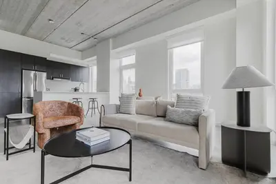 Image de Awesome Old Town 2br Gym, W\/D, Rooftop & A\/C, by Blueground