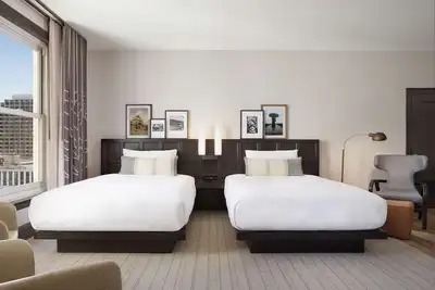 Image de 2 Spacious Units, Pet-friendly Property. Short Drive to Aquarium of the Bay!