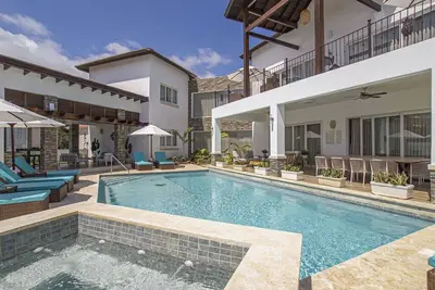 Image de 6 bedroom luxury villa in superb Puerto Plata!