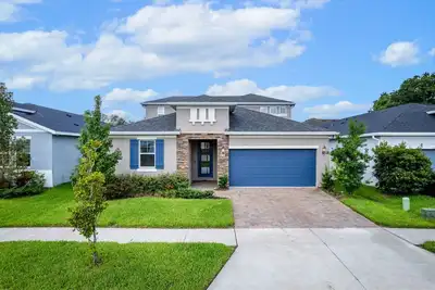 Image de Family-Friendly 5br Home with Pool, Movie Room, and Modern Amenities in Riverview