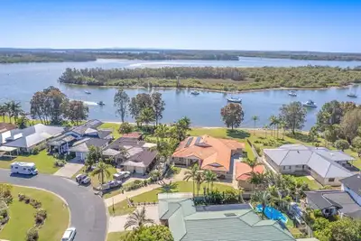 Image de Waterside Escape - Your perfect holiday retreat in the beautiful town of Yamba.