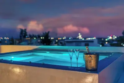 Image de Riviera Luxury 3Bd Apt w Jacuzzi and Home Cinema