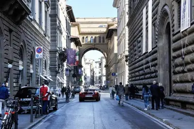 Image de Luxurious Three-Bedroom Apartment in the Heart of Florence