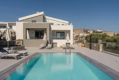 Image de Bienvenue dans notre nouvelle villa Green avec sa vue magnifique et nat. beauté!