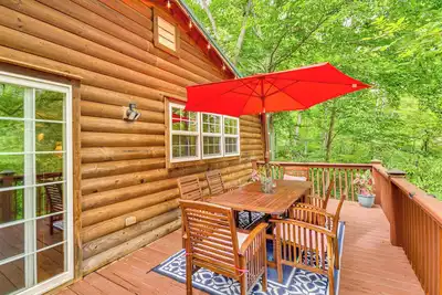 Image de Riverfront Rutherfordton Retreat w/ Fire Pit!