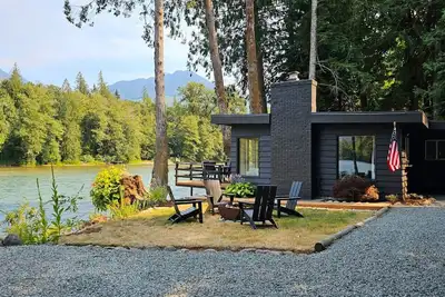 Image de Skagit Riverhouse Retreat- Dogs welcome