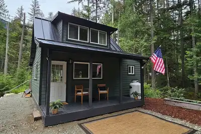 Image de Cascade River Hideaway-Dogs welcome, off-grid