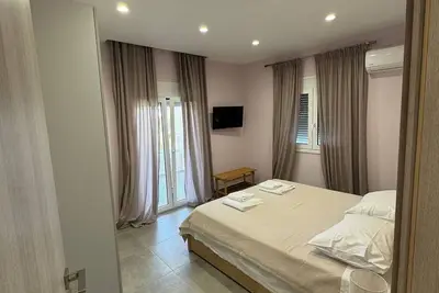 Image de Newly-built Villa, ideally located near the Sea and the Airport!