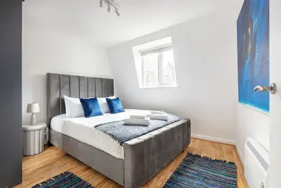 Image de |> Bright n' Charming Air Conditioned Two Bed in Heart of London<|